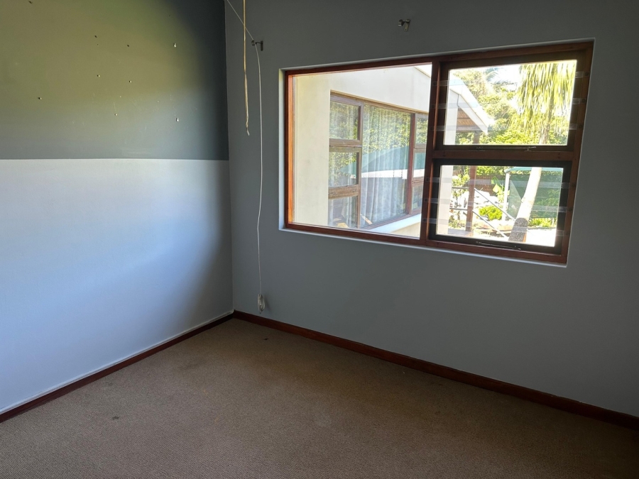 4 Bedroom Property for Sale in Sunrise On Sea Eastern Cape